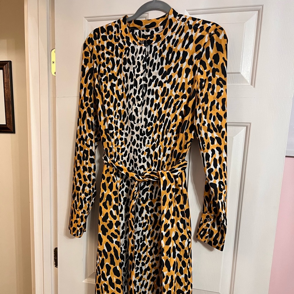 St. John black and gold dress NWT size 8 - Medium; smoke free home;